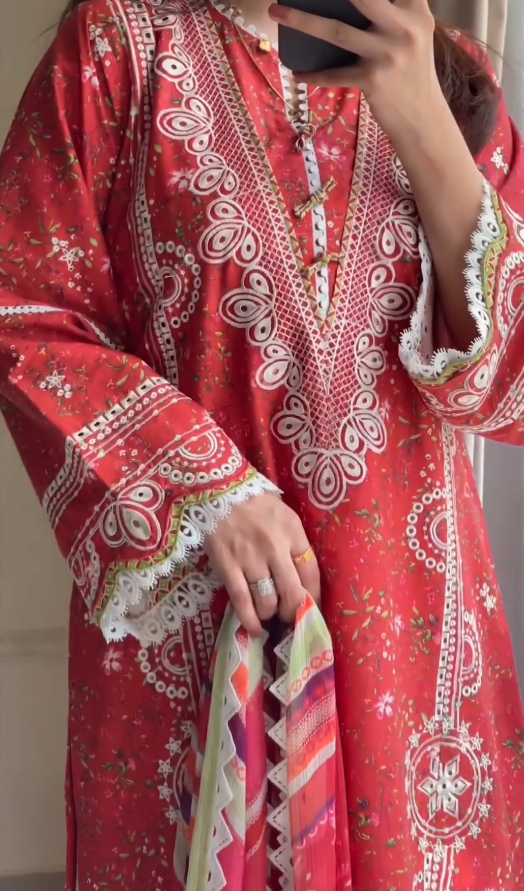 Designer Stuning Suit Set
