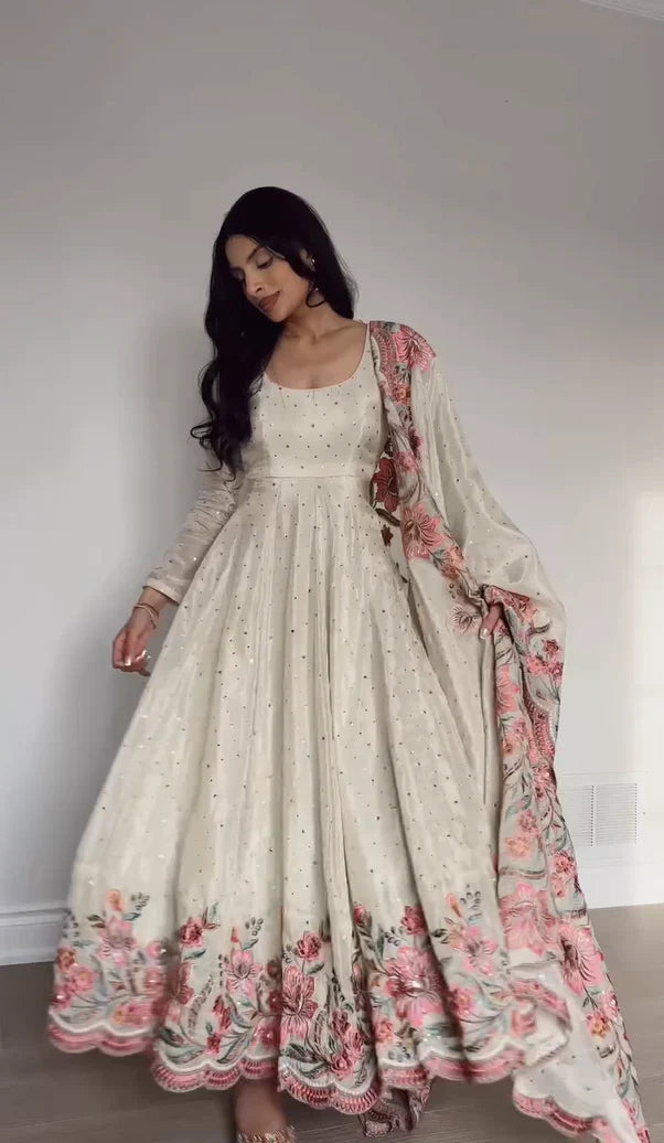 MAYAVATI ANARKALI SUIT SET