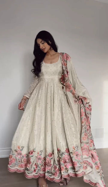 MAYAVATI ANARKALI SUIT SET