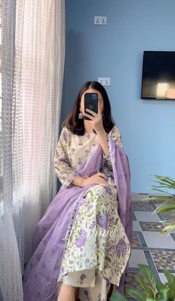 stunning Floral Suit Set With Dupatta