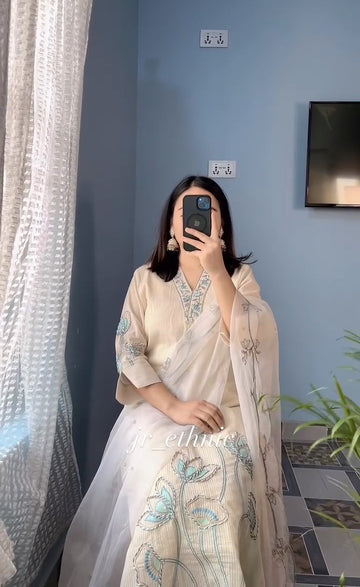 Cream Suit Set With Dupatta