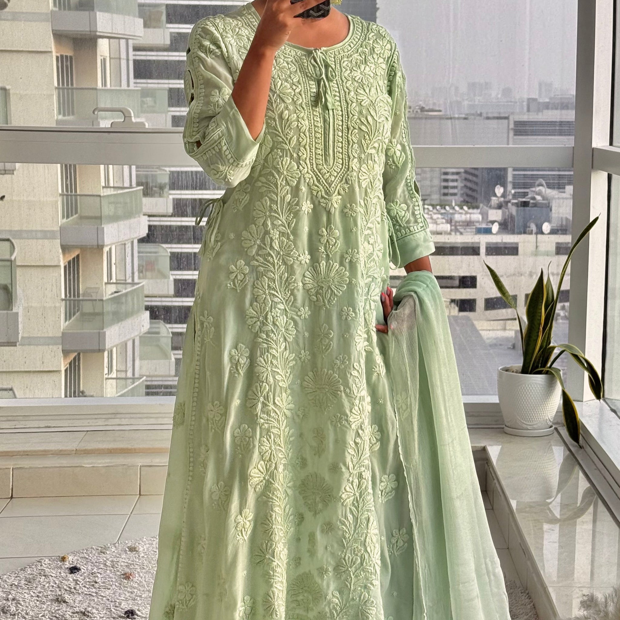 Moti Sitara - Crepe Suit